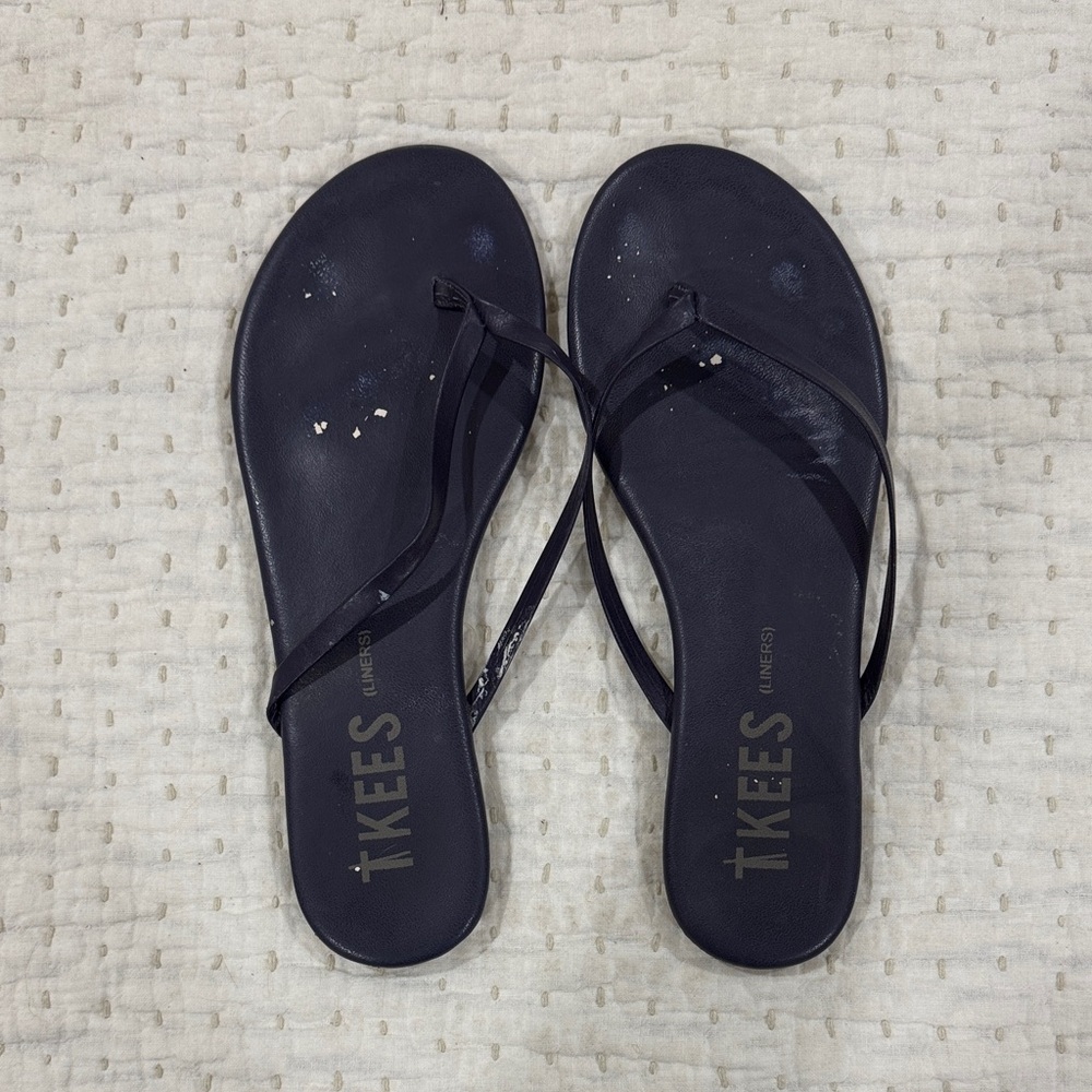 TKEES Women's Dark Sandals